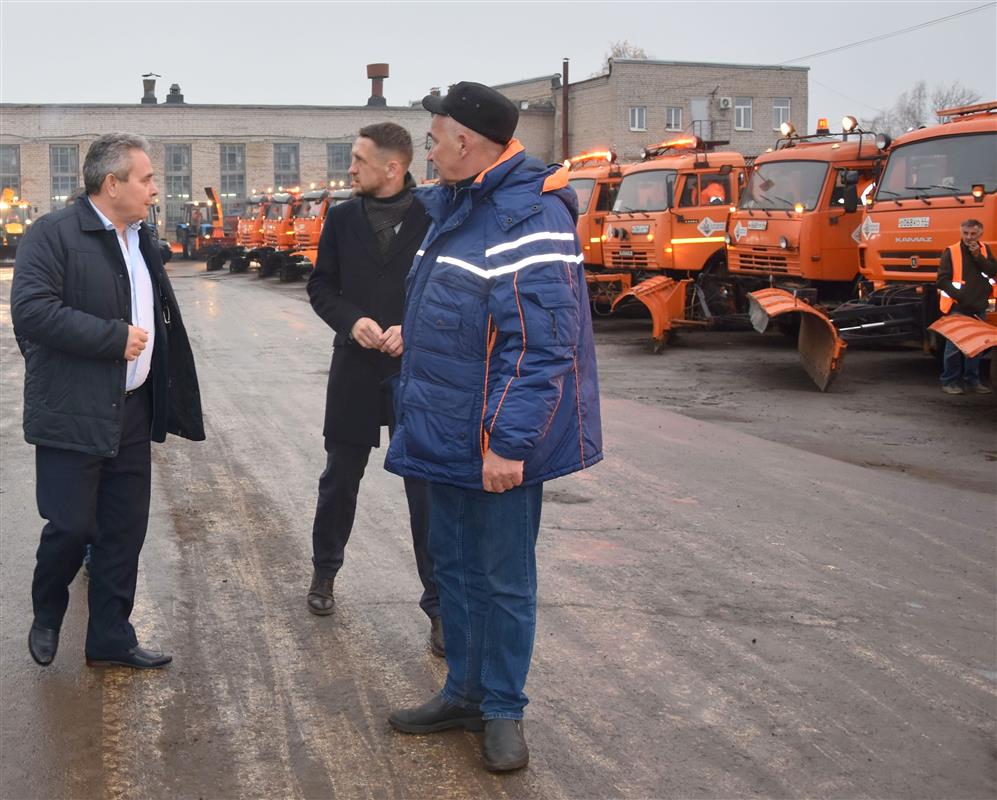 Дорожники в Костроме переходят на зимний режим работы