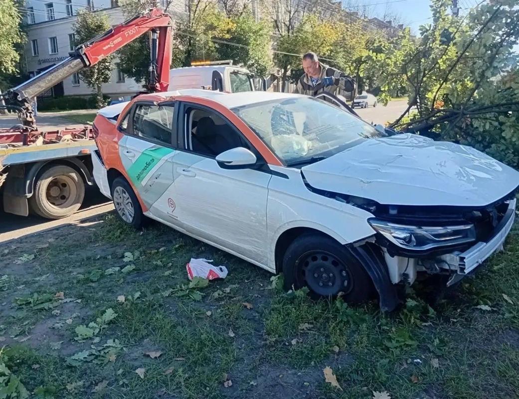 В ДТП на улице Советской в Костроме двое пострадали, один человек погиб 