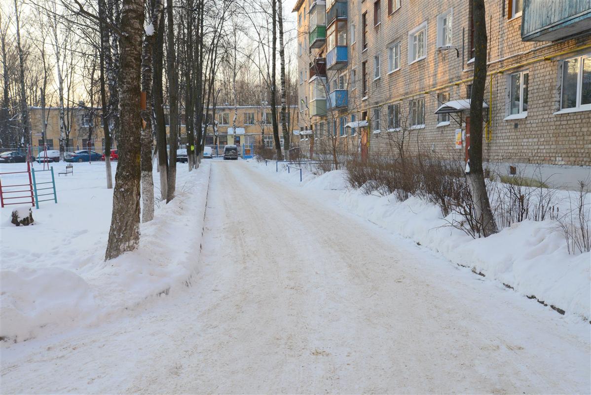 В областном центре усилен контроль за уборкой снега во дворах