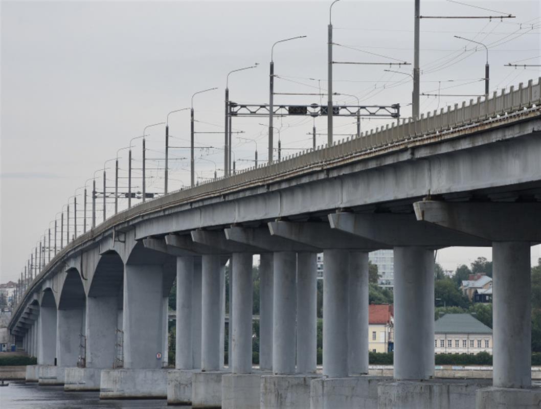 На время второго этапа работ на костромском мосту изменится схема движения транспорта