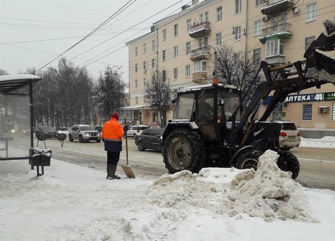 За ночь с улиц Костромы вывезли более 1430 кубометров снега