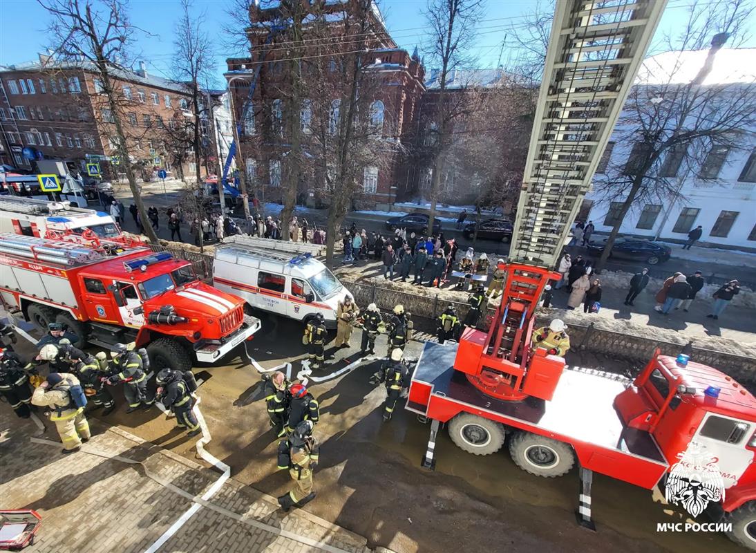 На проспекте Мира в Костроме сегодня будет много экстренных служб
