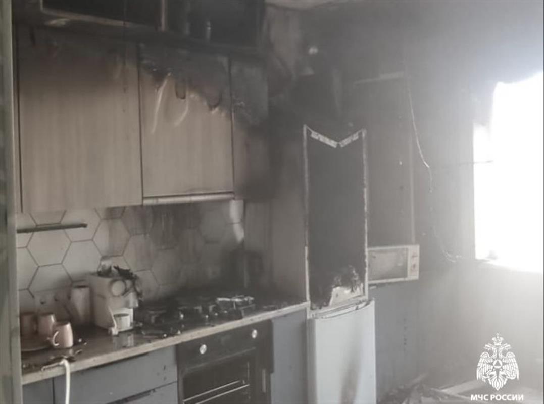 Утро для жителей трёхэтажного дома в Костроме началось с эвакуации