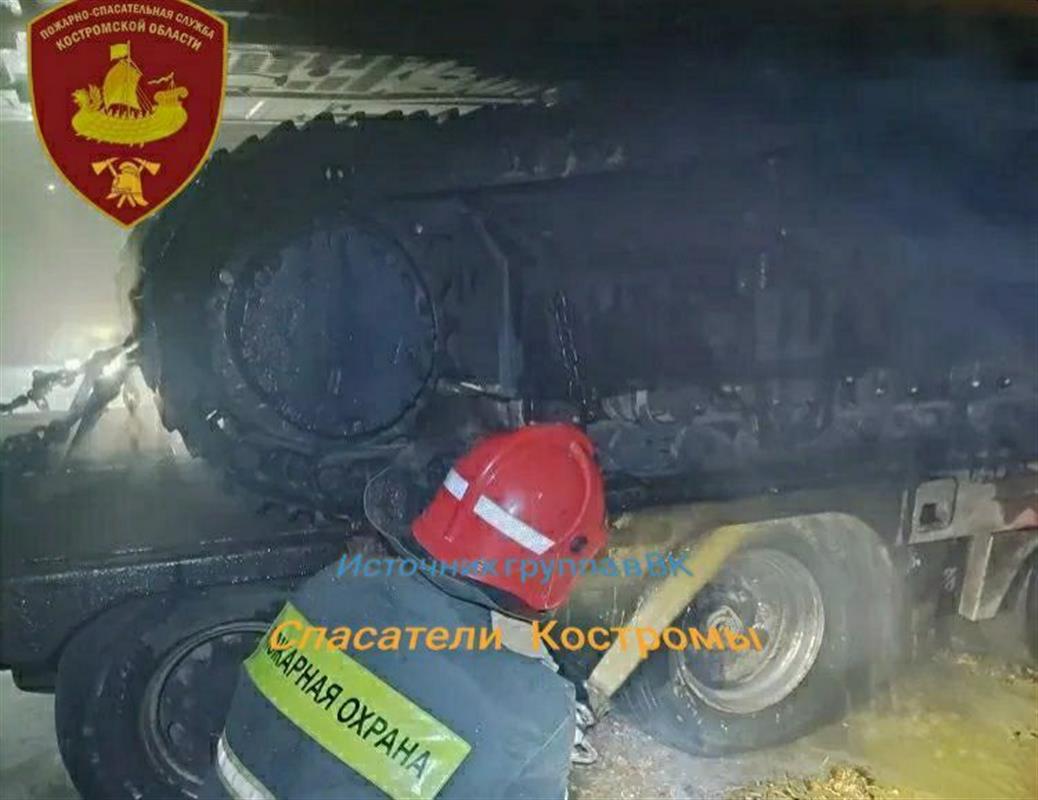 Загоревшуюся на костромской трассе автотехнику удалось спасти