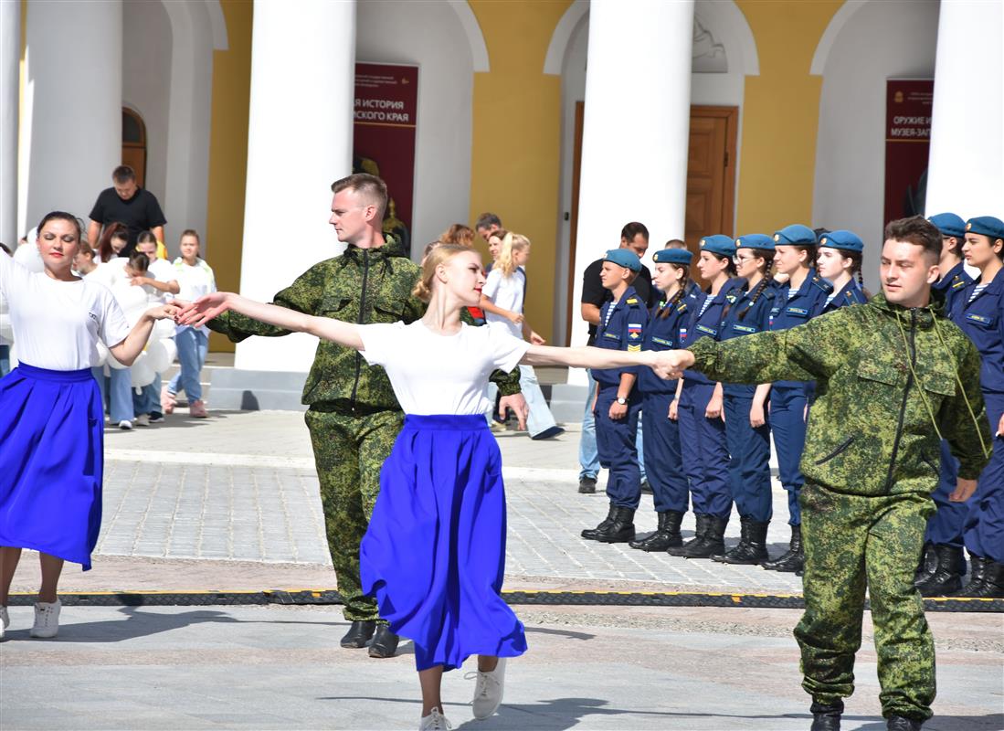 Сегодня в 12 часов в Костроме будет дан старт областному фестивалю «Летняя мозаика»