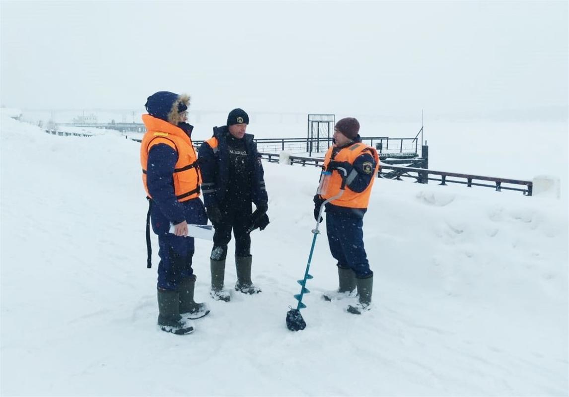 Опасный лед обнаружили на реке Волге в Костроме