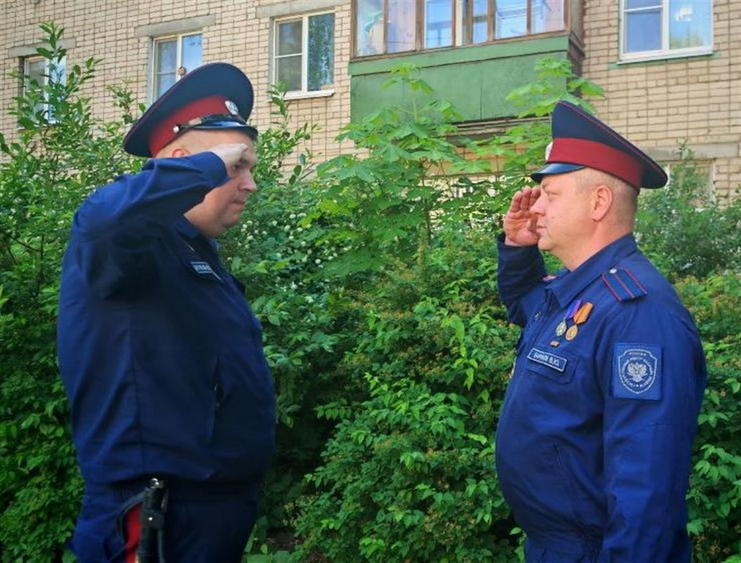 Совместно с сотрудникам полиции улицы Костромы патрулирует «Казачья дружина» 
