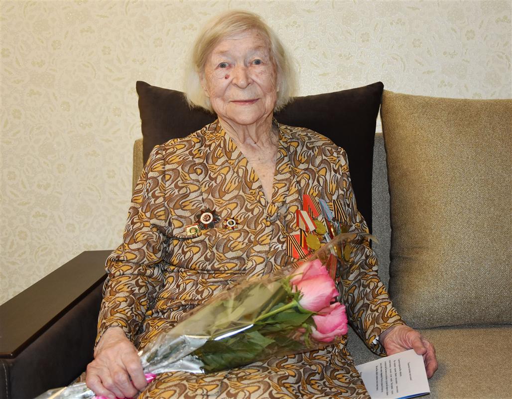 «Вековой юбилей»: костромичке Антонине Александровой исполнилось сто лет
