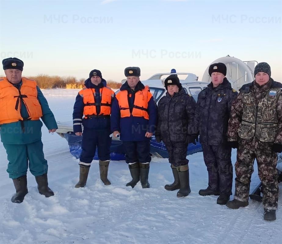 Инспекторы ГИМС проверили одно из любимых мест костромских рыбаков 