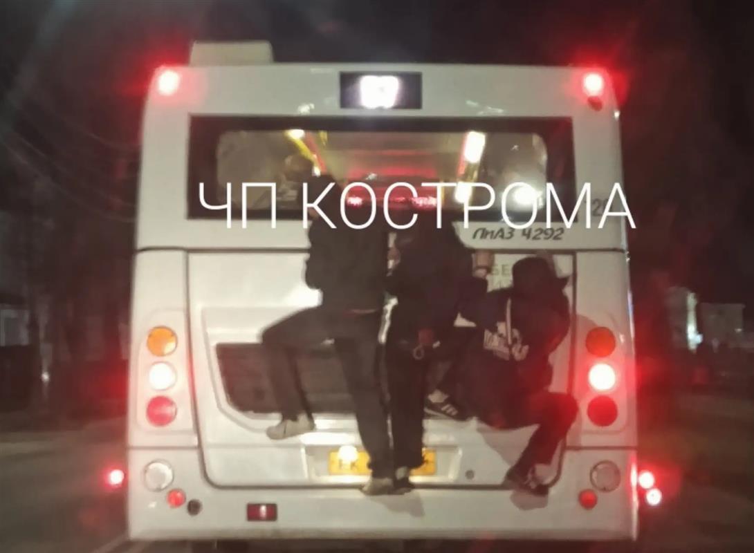 Юных костромских зацеперов вместе с родителями вызвали в отдел полиции
