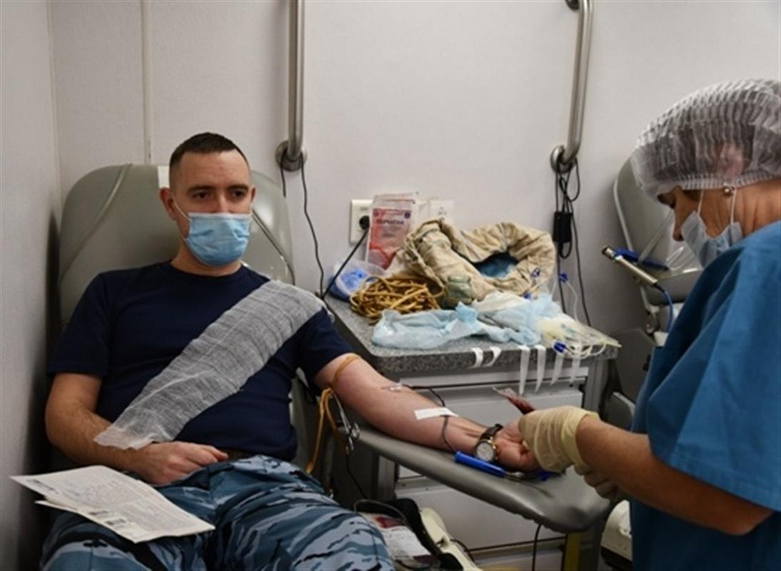 «День донора»: сотрудники костромской УИС сдали более 23 литров крови
