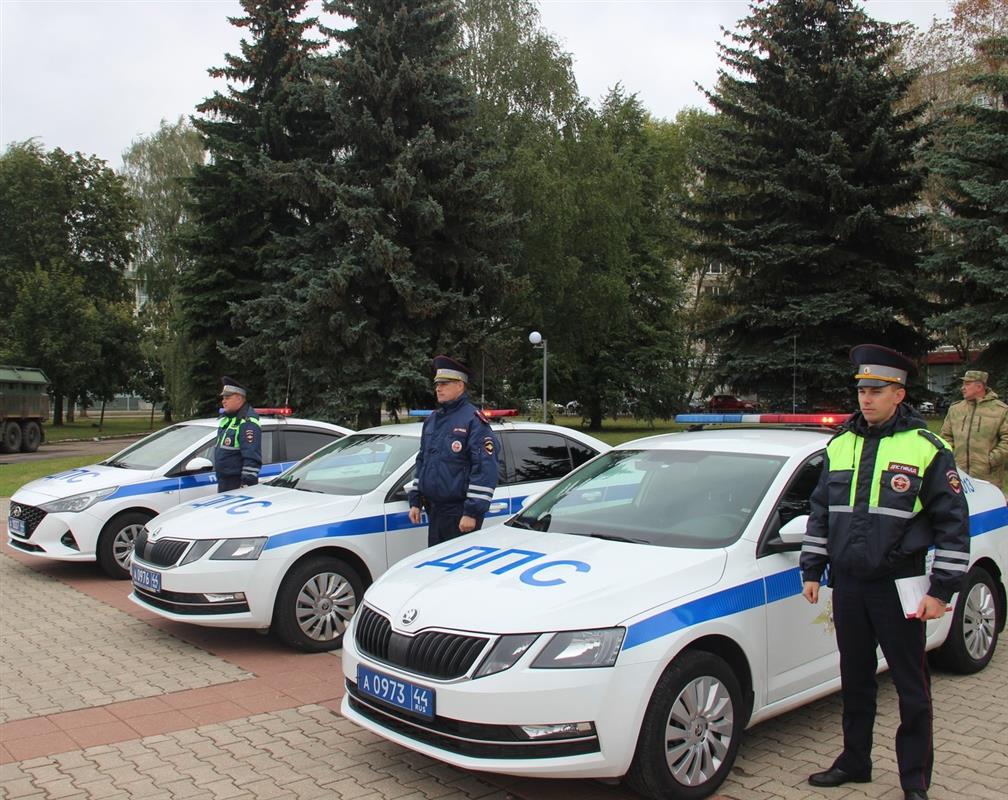 Прошел общегородской смотр-развод сил и средств костромской полиции и Росгвардии