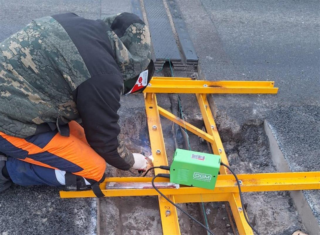 На костромском мосту через Волгу ведётся монтаж новых деформационных швов