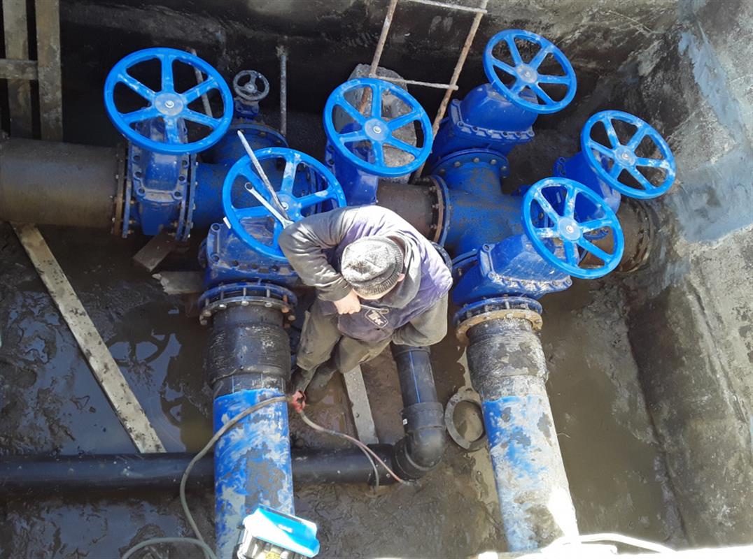 Бригады «Костромагорводоканала» отремонтируют водовод в микрорайоне Давыдовском-3 