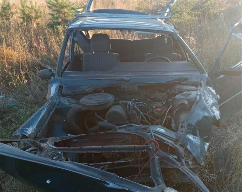 На костромской трассе водитель без прав устроил ДТП: погиб пассажир 