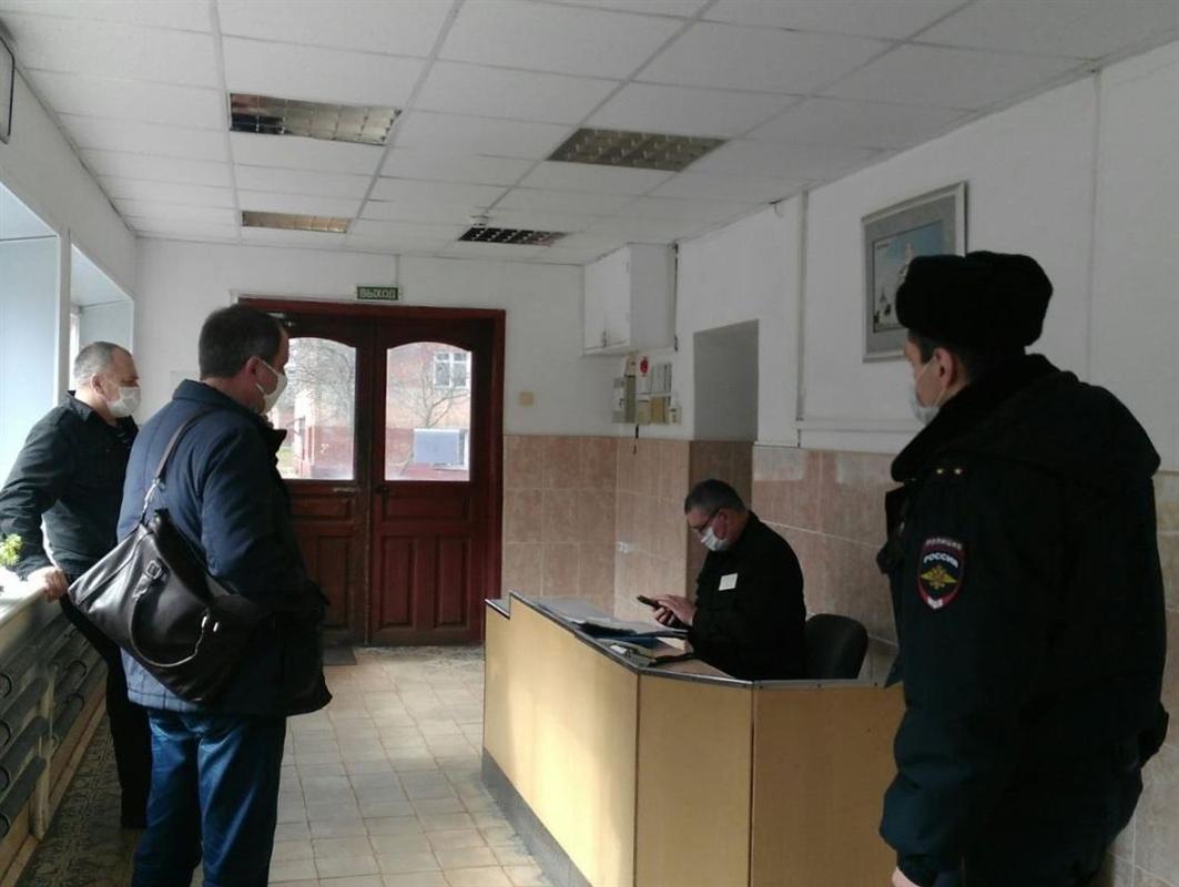 В Костроме проверяют, как предприятия обеспечивают эпидемиологическую безопасность своих сотрудников. 