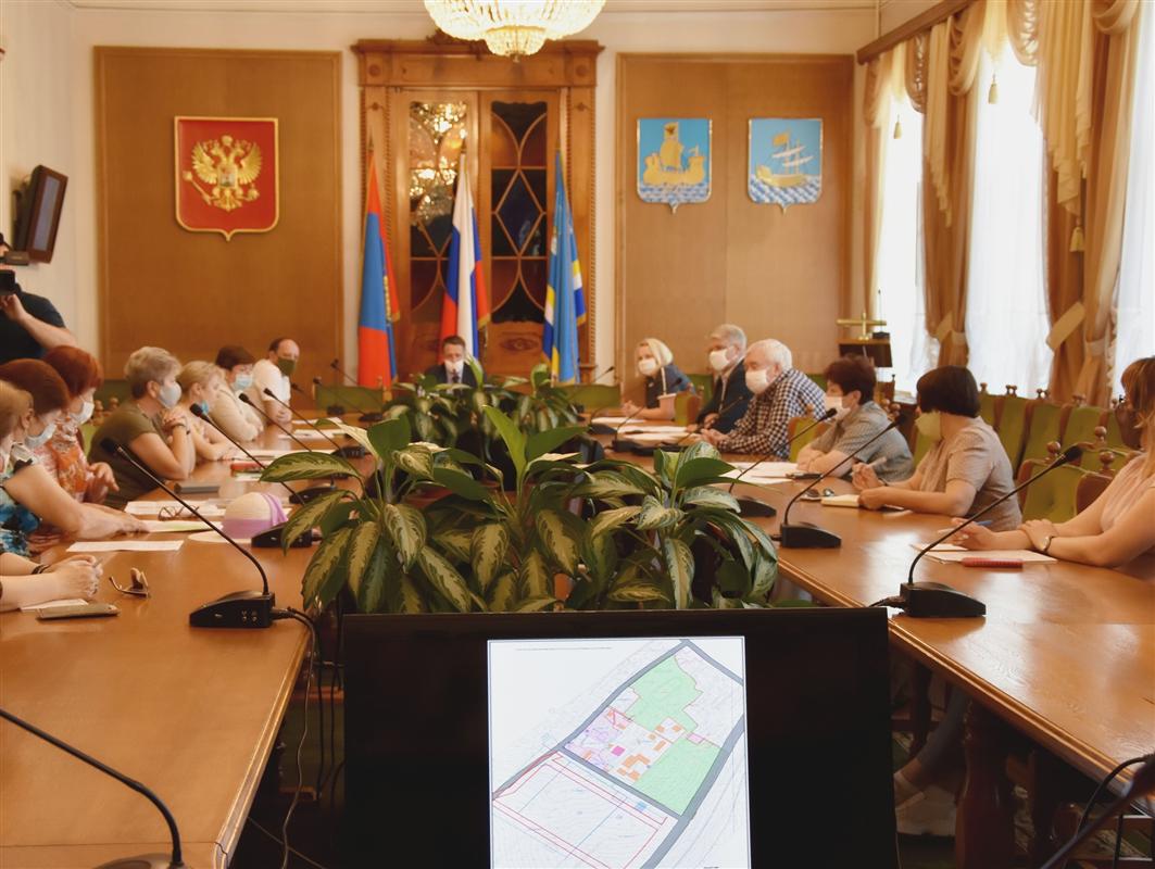 В городской администрации обсудили варианты развития зеленой зоны бывшего санатория «Костромской».