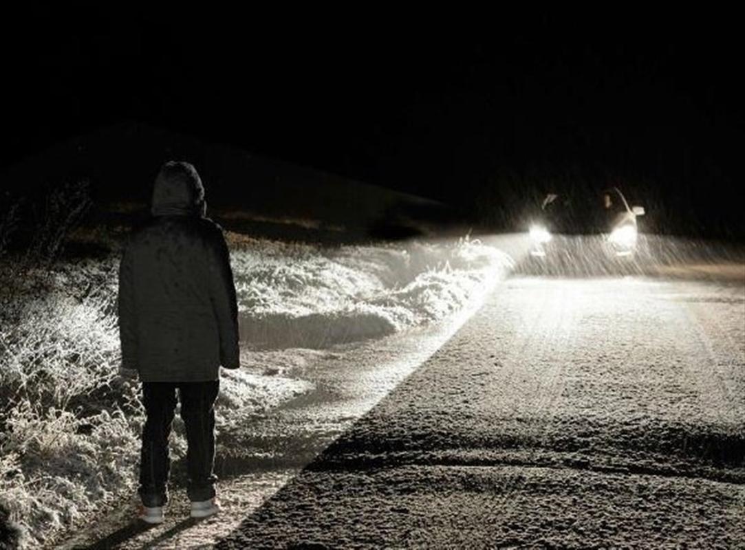 Костромские полицейские вернули гуляющего ночью подростка домой