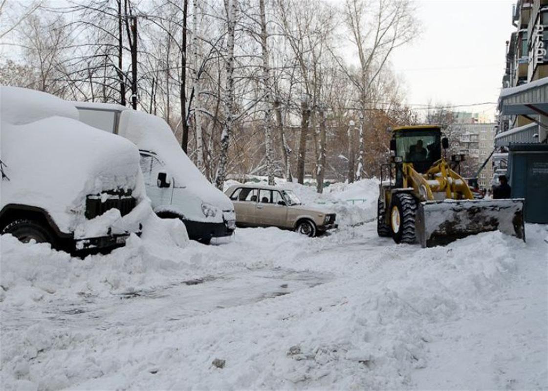Костромичей просят не блокировать работу снегоуборочной техники во дворах