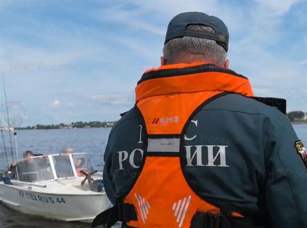 В выходные костромские судовладельцы допустили 11 нарушений правил безопасности на воде 
