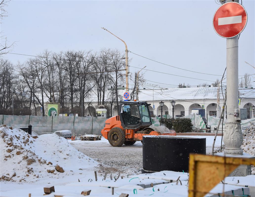В Костроме продолжается капитальный ремонт главной городской площади