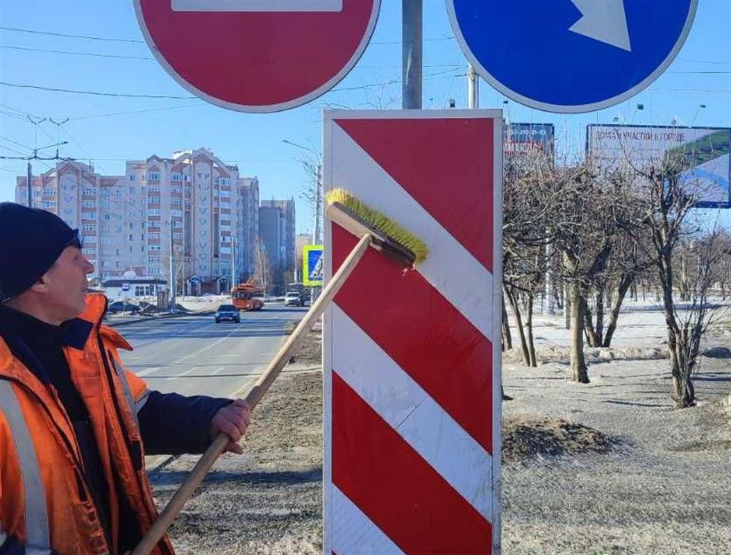 В Костроме активизированы работы по уборке улиц города 