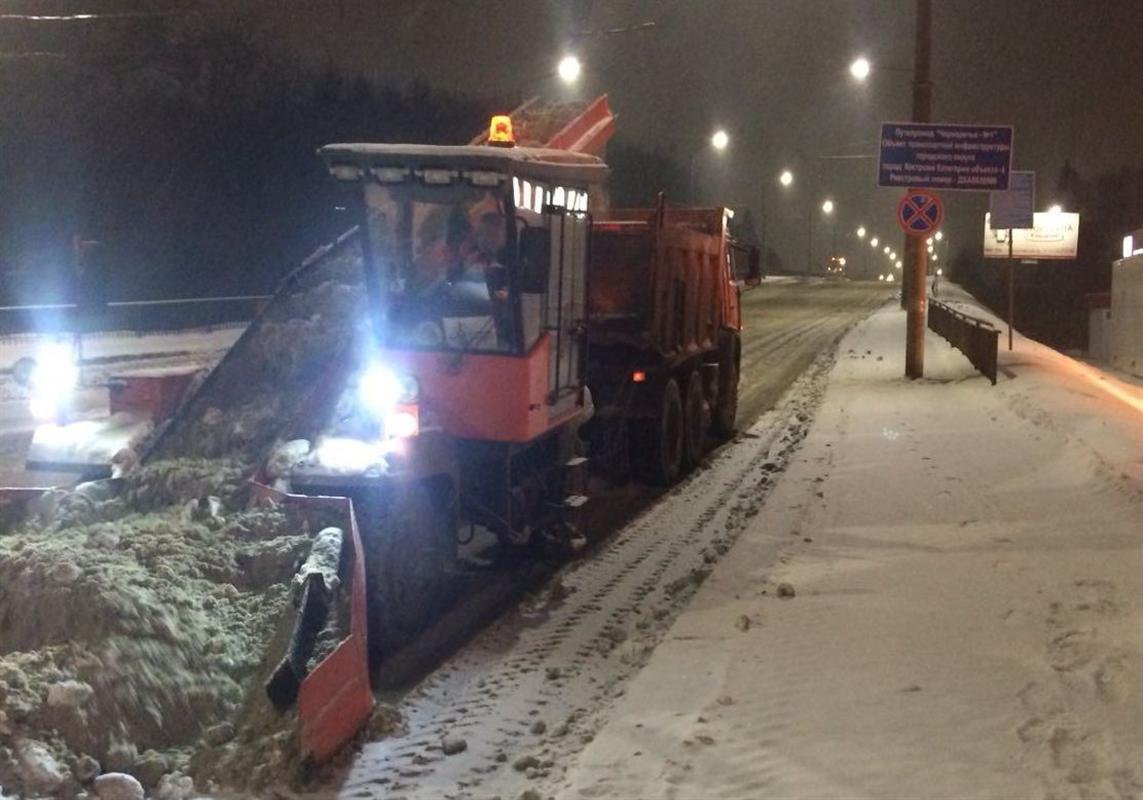 Дорожники усиливают работы по расчистке от снега улиц Костромы
