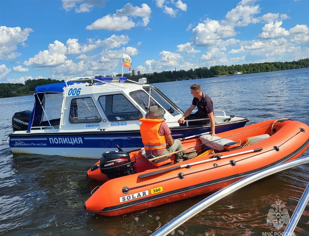 На костромичей, нарушающих правила безопасности на воде, составляют протоколы