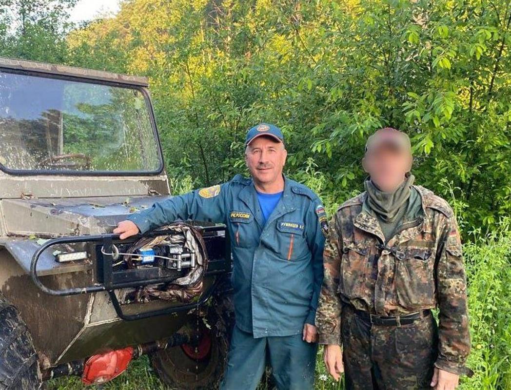 Заблудившегося в лесу жителя костромской деревни нашли только к рассвету
