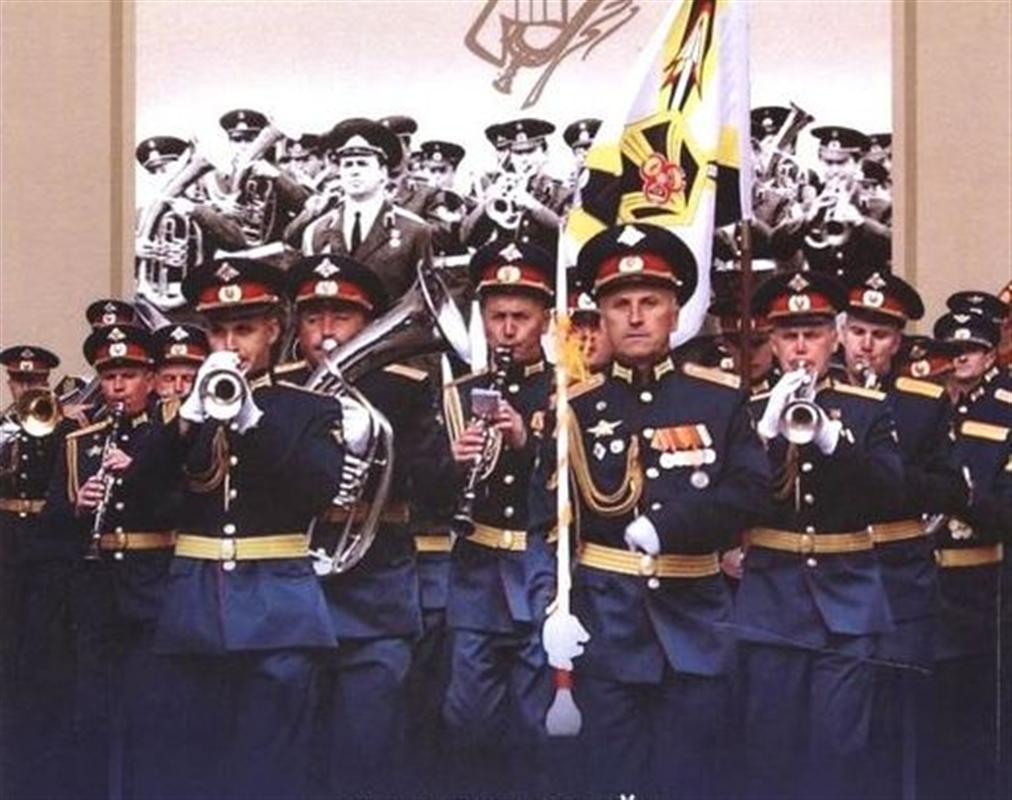 Военный дирижер Эдуард Клейн презентовал книгу «Нашей юности оркестр»