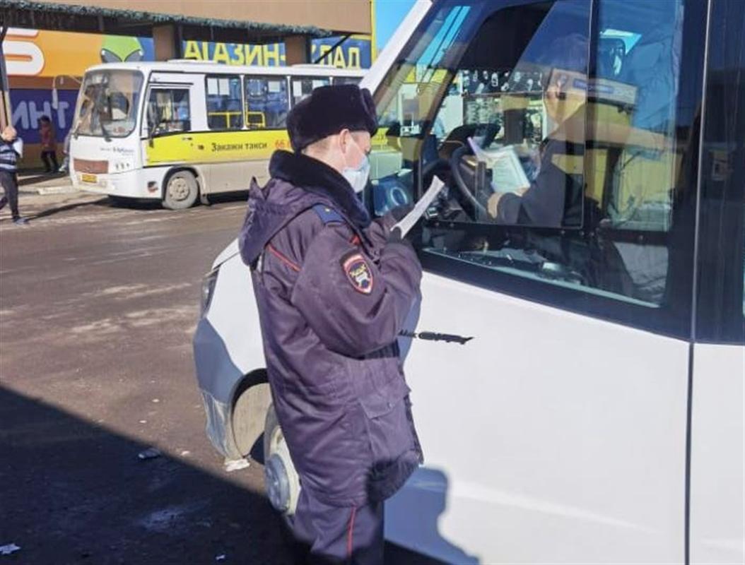 В Костроме с маршрута сняли три технически неисправных автобуса
