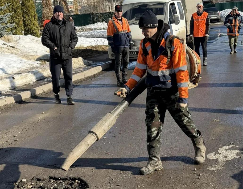 На каких улицах Костромы сегодня проводится восстановительный ремонт дорог?
