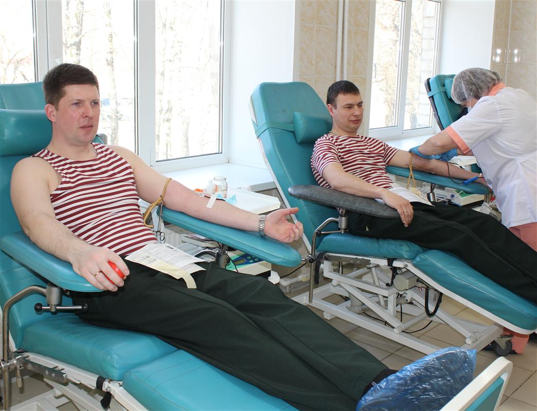 «От сердца к сердцу»: в Костроме росгвардейцы сдали более 14 литров крови