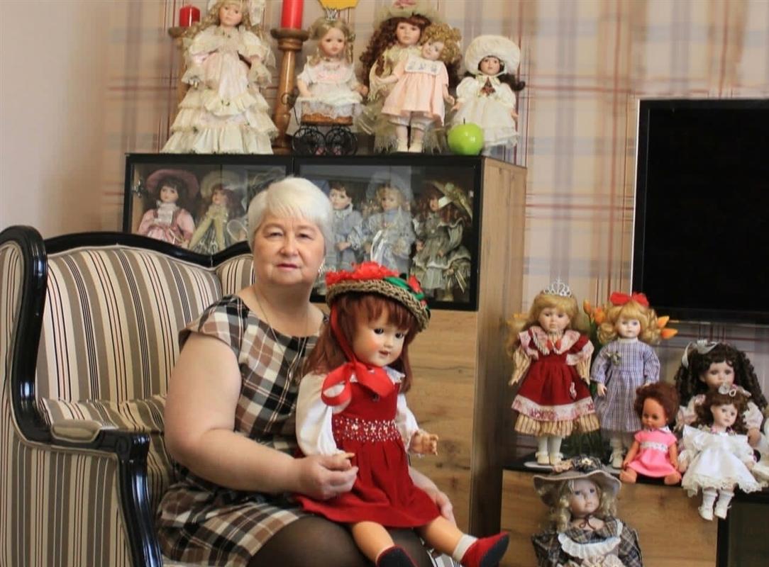 Библиотекарь Ия Зубарева: «Я не коллекционер – куклы сами приходят ко мне жить»