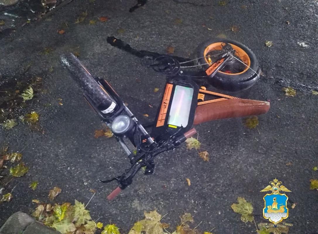 Подросток на электровелосипеде оказался под колёсами иномарки в Костроме