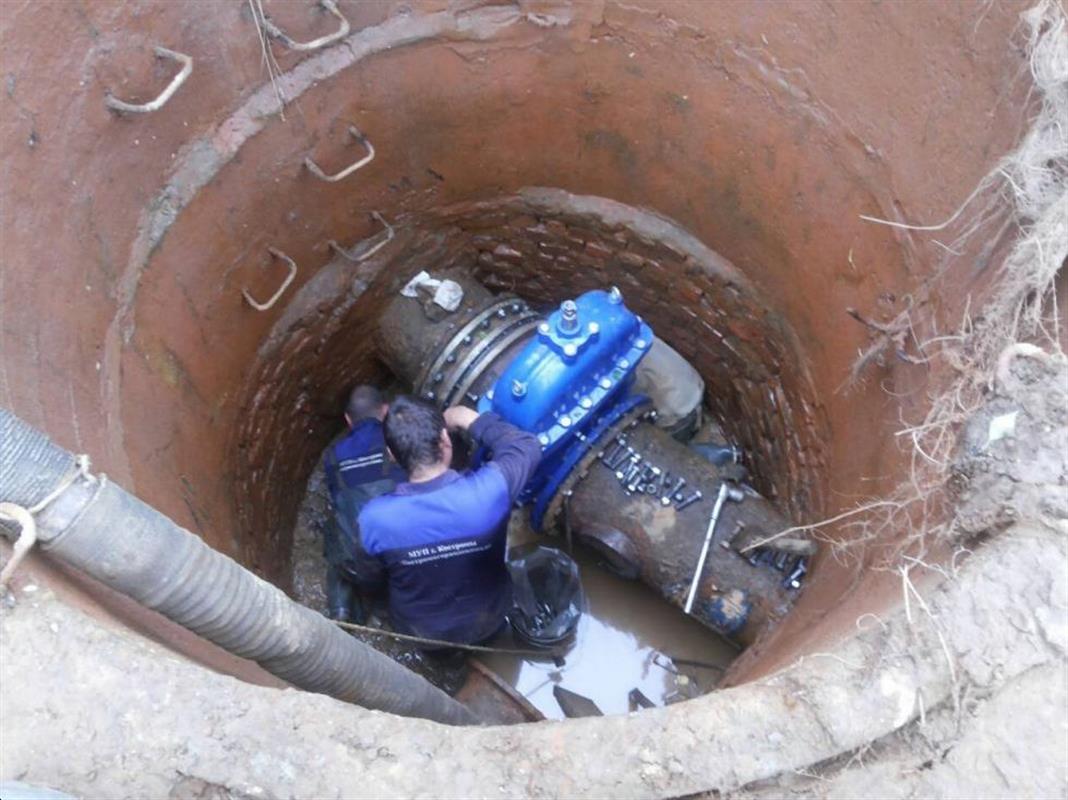 Бригады «Костромагорводоканала» отремонтируют водовод в Заволжском районе
