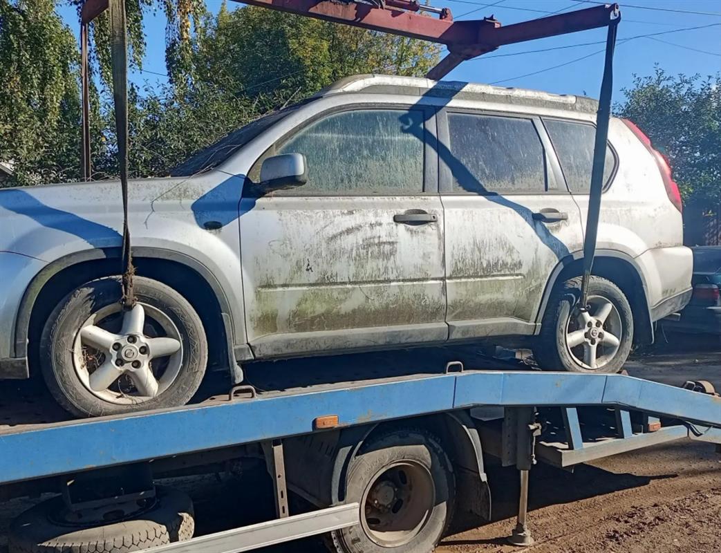 С костромских улиц убирают бесхозный автохлам