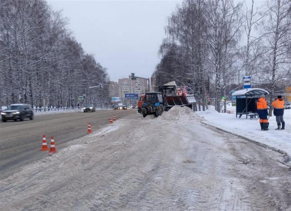 Расчистка и вывоз снега с костромских улиц ведётся круглосуточно
