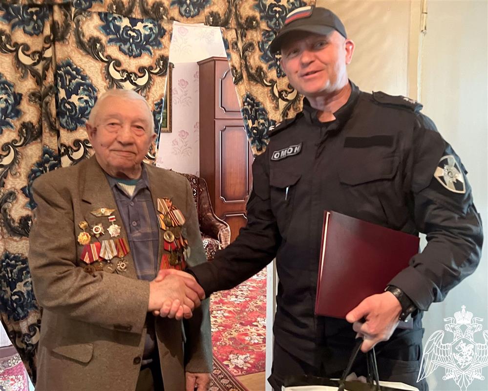 В Костроме труженик тыла Великой Отечественной войны Владимир Чистяков отметил 93-летие