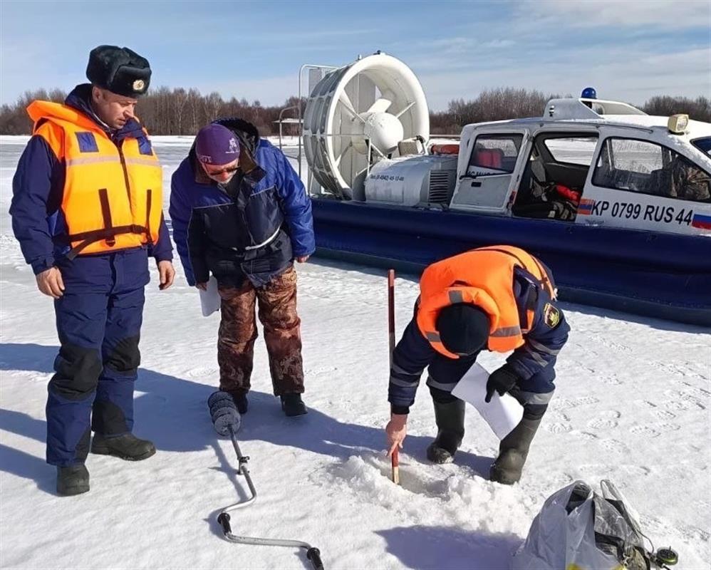 Костромских рыбаков предупреждают об опасных участках на водоёмах