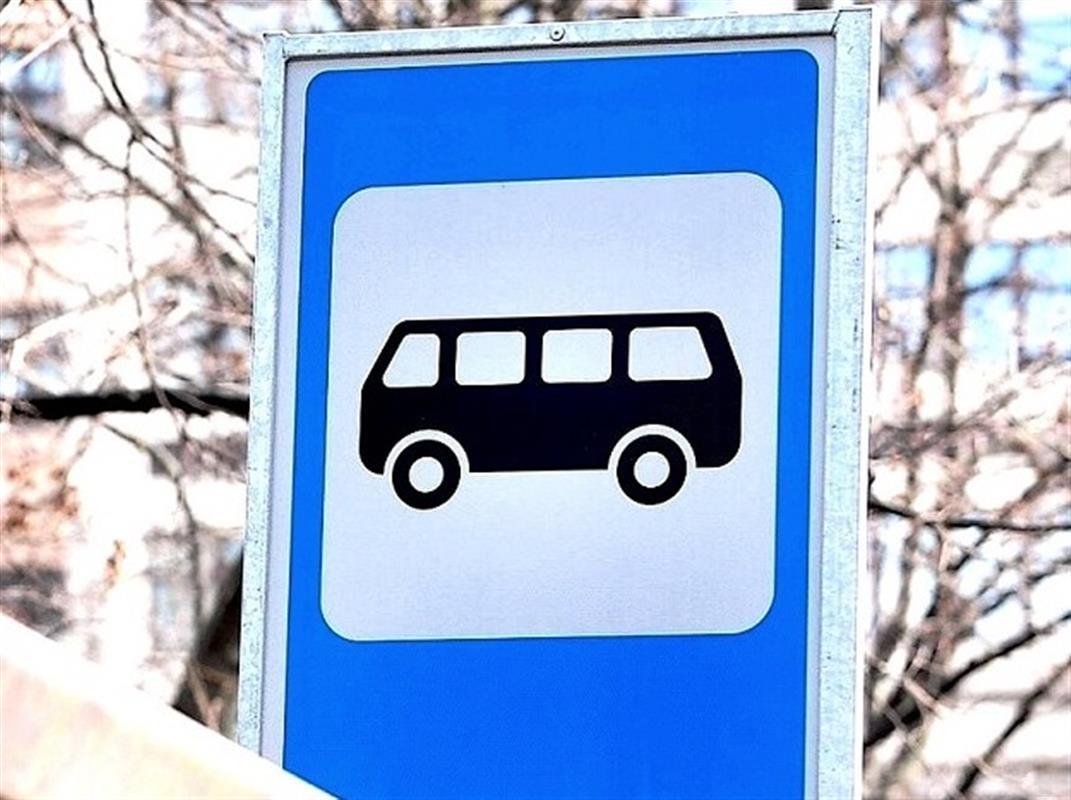 На остановках в Костроме старые ларьки заменяют современными автопавильонами 