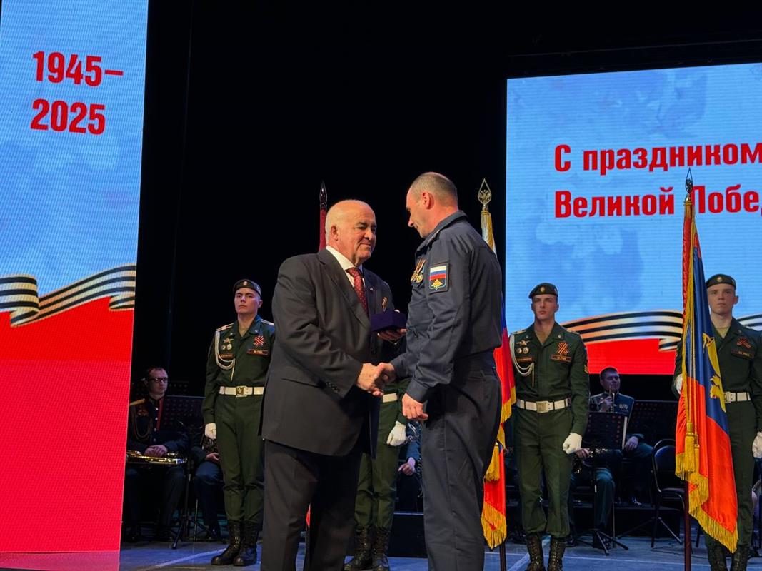 Новые герои: к Дню Победы костромичи - участники СВО получили заслуженные награды