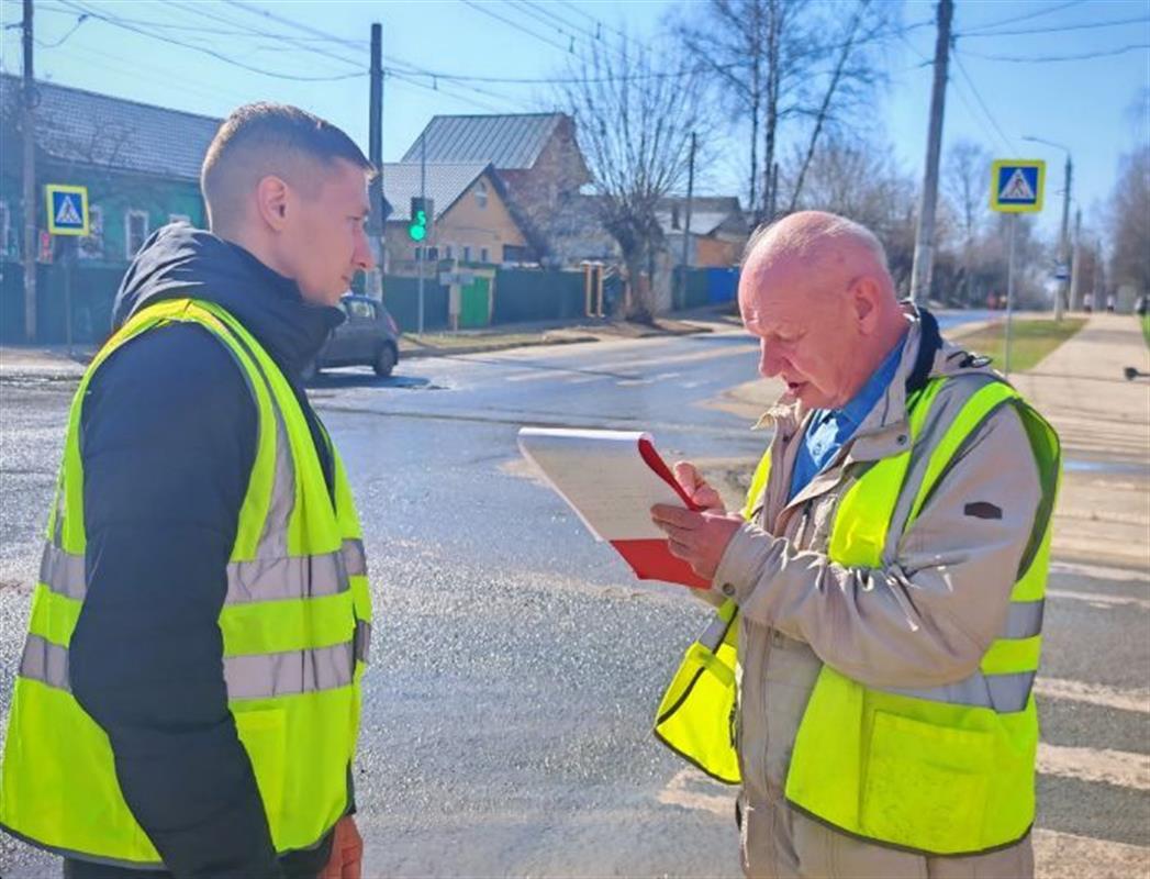 Специальная комиссия оценивает состояние гарантийных дорог в Костроме