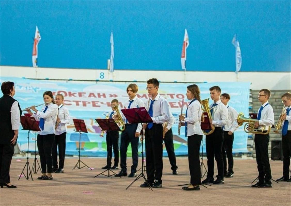 Юные костромичи исполнили гимн России на Дальнем Востоке