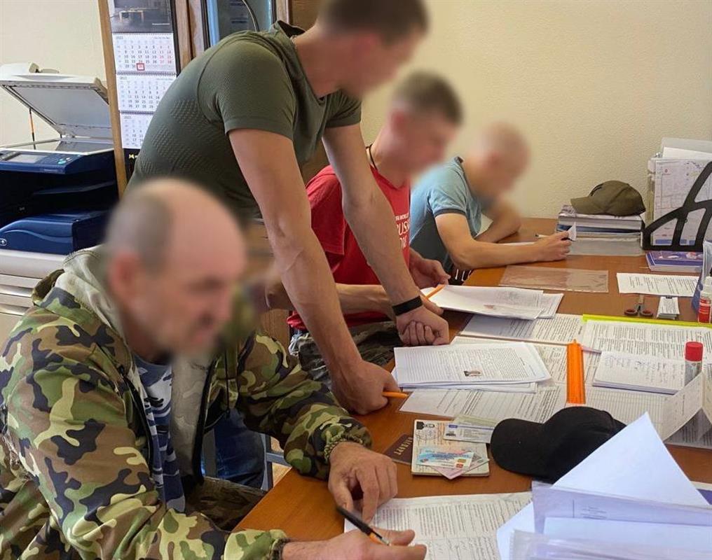 Всё больше костромичей выбирают военную службу по контракту
