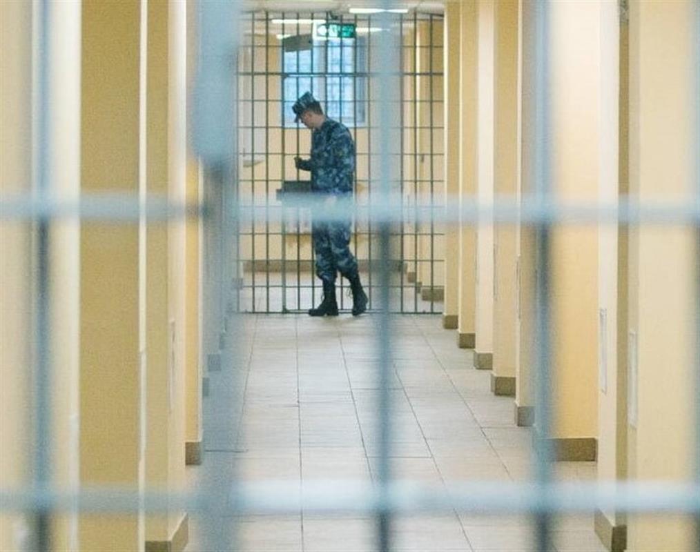 В преддверии Нового года осужденный костромской колонии смог побывать дома