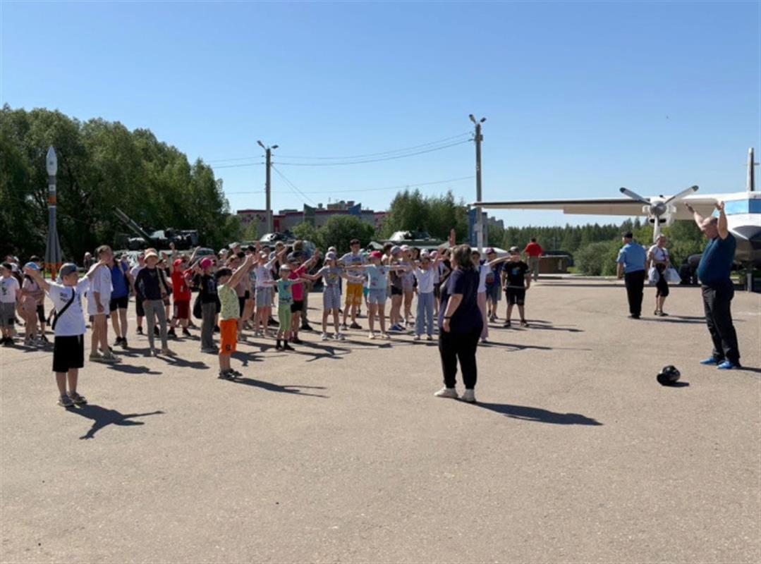 Жителей Костромы приглашают в городские парки на оздоровительную зарядку