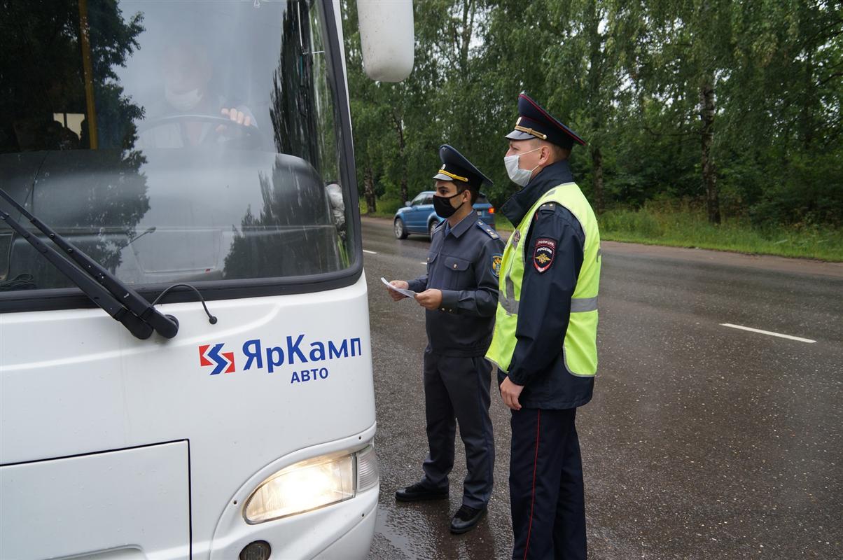 Госавтоинспекторы сняли с маршрута три автобуса в Костроме
