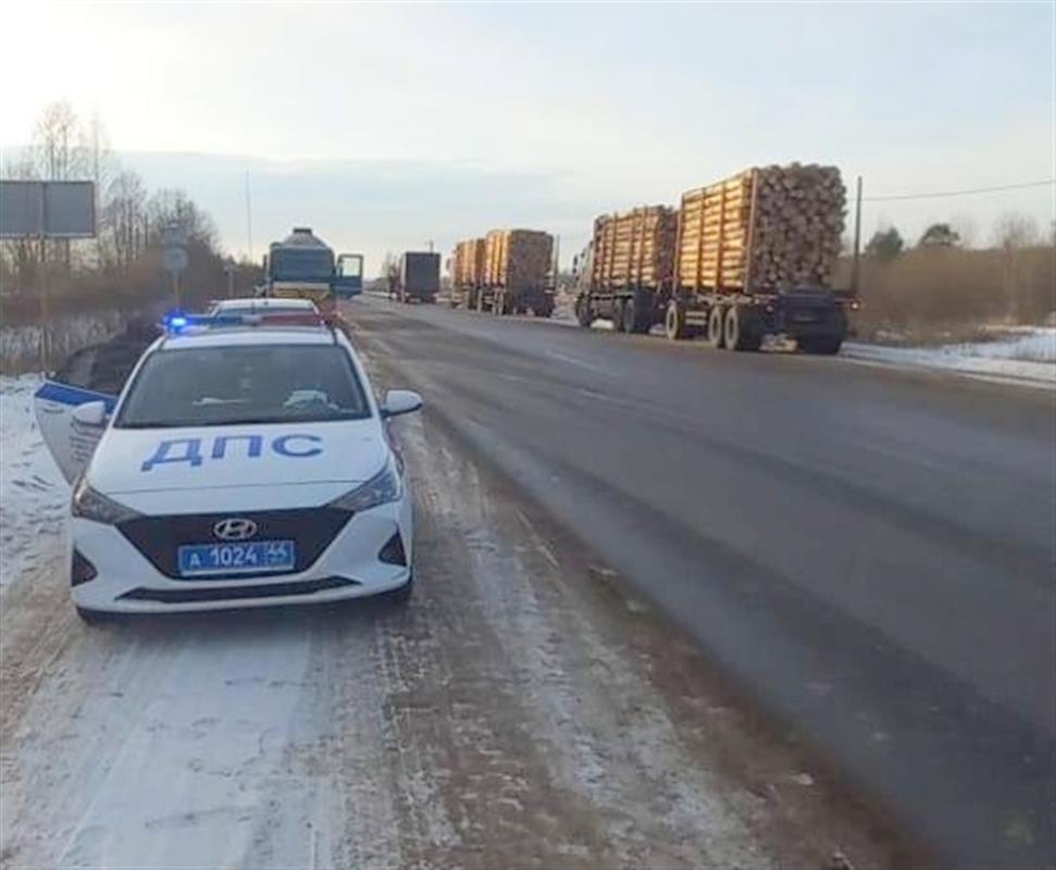 За три дня водители большегрузов совершили более 230 нарушений на костромских дорогах