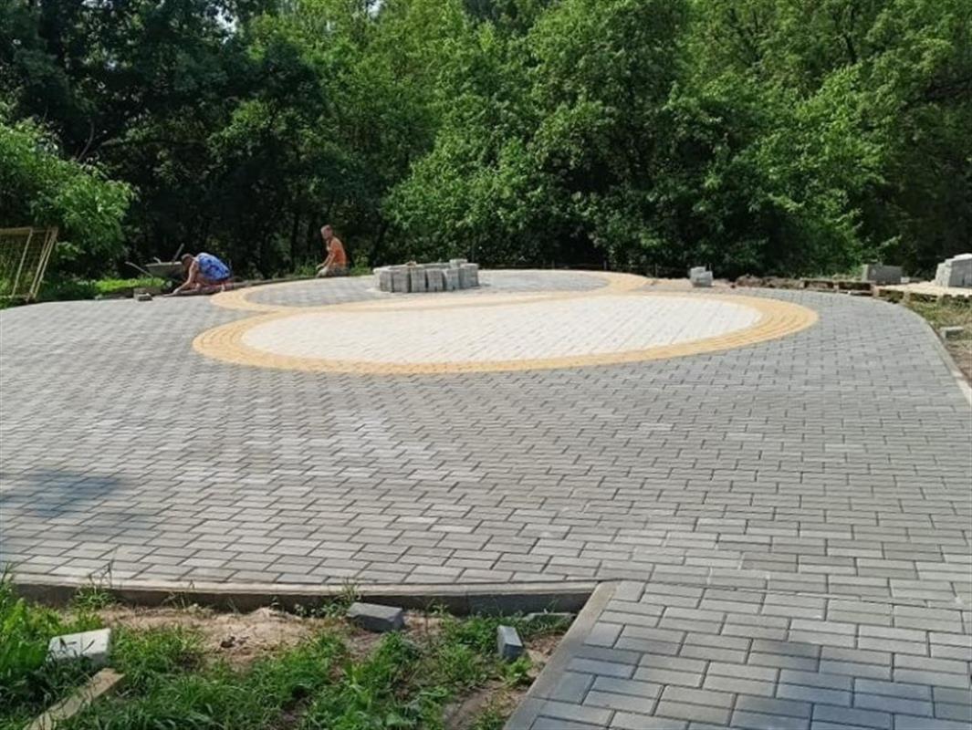 В Костроме продолжают обустраивать парк Семей защитников Отечества